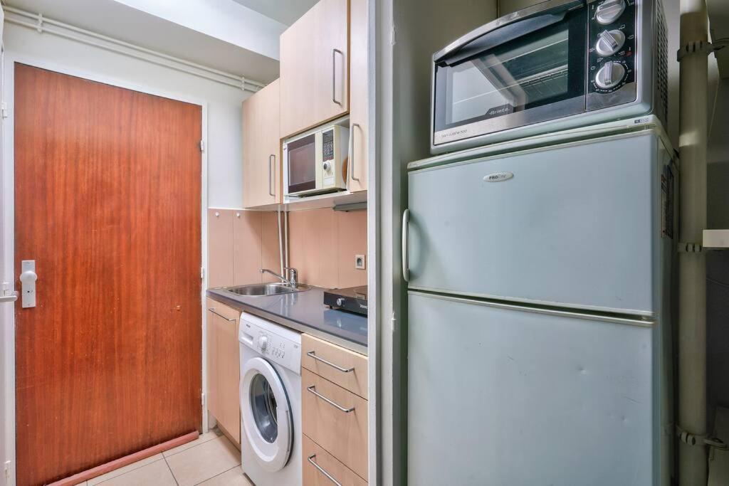 Апартаменты Cosy Studio In The Center Of Клиши Экстерьер фото